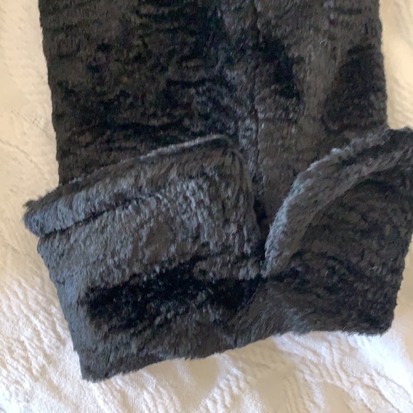 Brooks Brothers Faux Fur Coat 6 - Picture 6 of 15